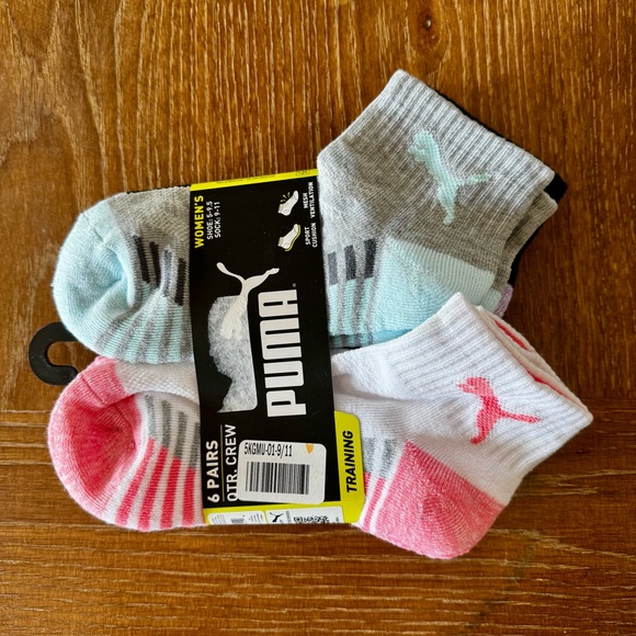 Puma Accessories - BUNDLE ME! 1 set of 6 pairs Puma athletic socks for women